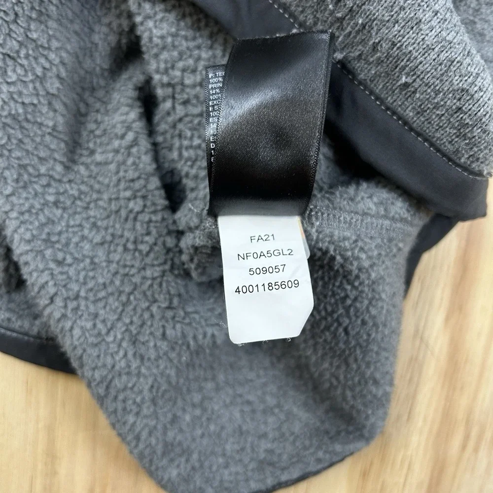The North Face Men's Medium Gray Half Zip Fleece Pullover NF0A5GL2 Outdoor